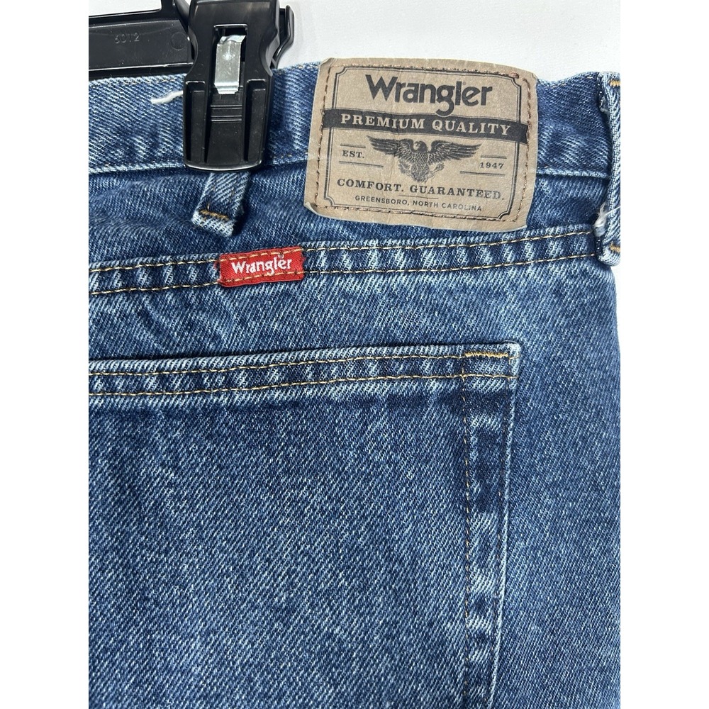 Wrangler Mens Jeans 36x32 Five Star Premium Relax Fit Medium Wash Denim Workwear - Picture 5 of 11